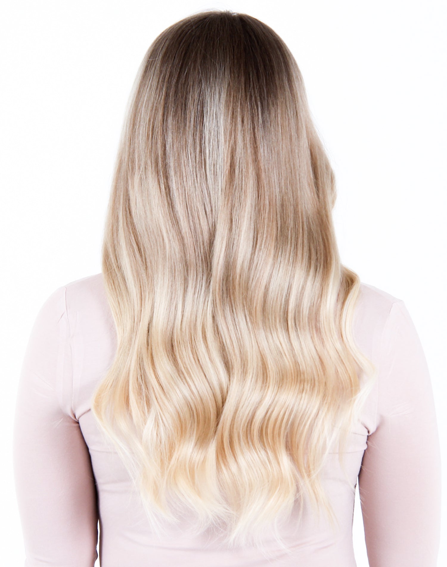 Emilia i fägren 18-60 från Hello Bombshell